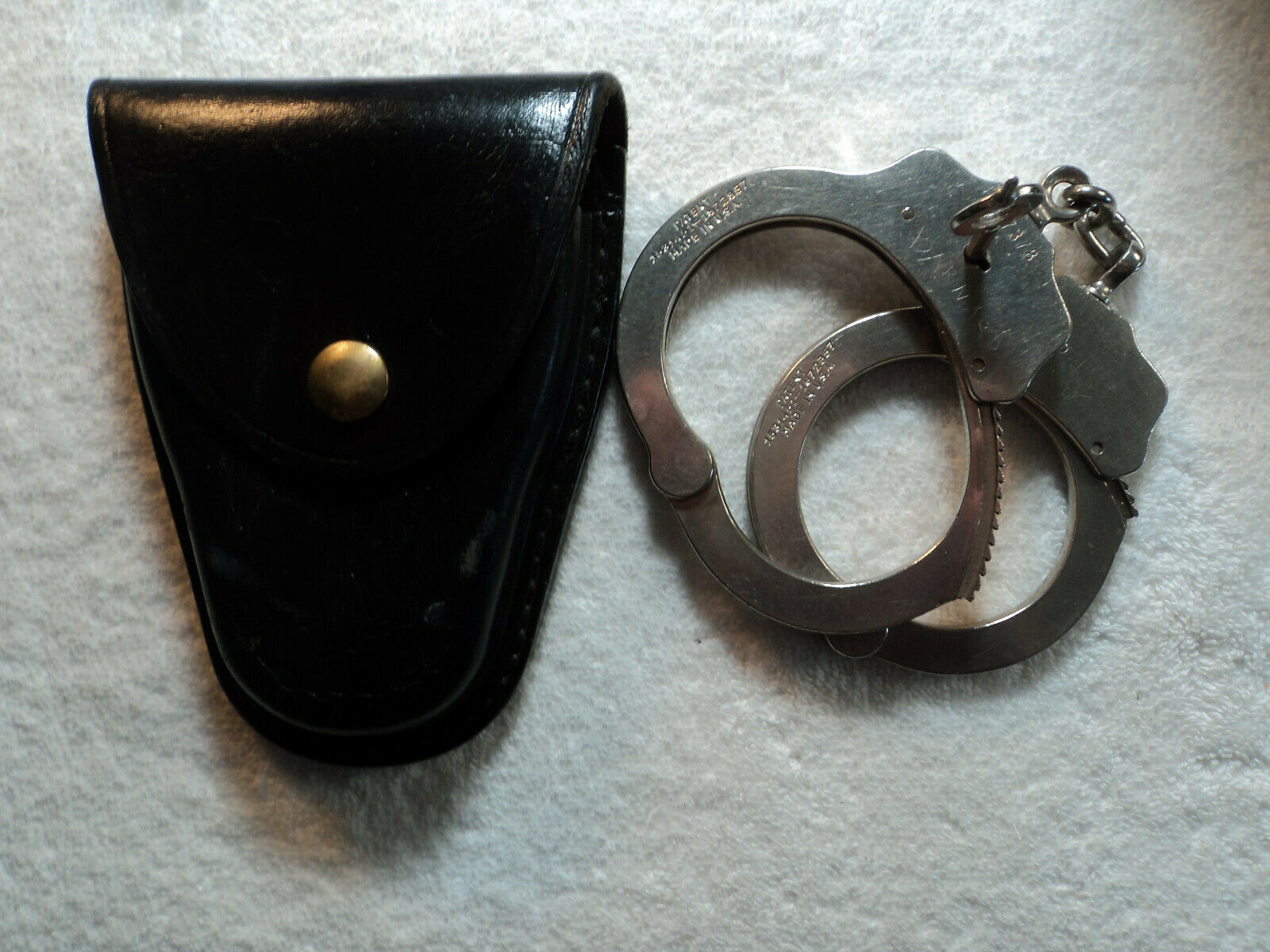 Vtg Peerless Stainless Steel Handcuffs w Gould & Goodrich Leather Case & Key USA