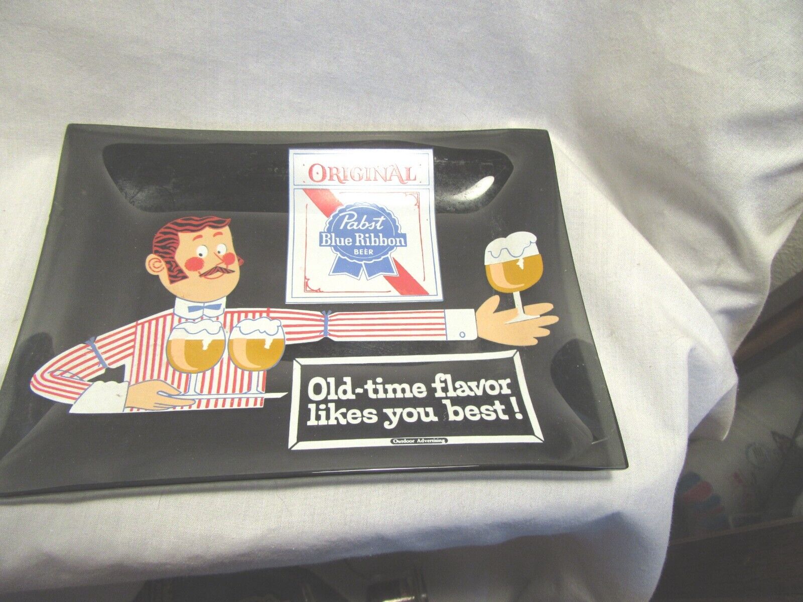 Pabst Blue Ribbon Beer "old Time Flavor Likes You Best! Glass Black Ashtray